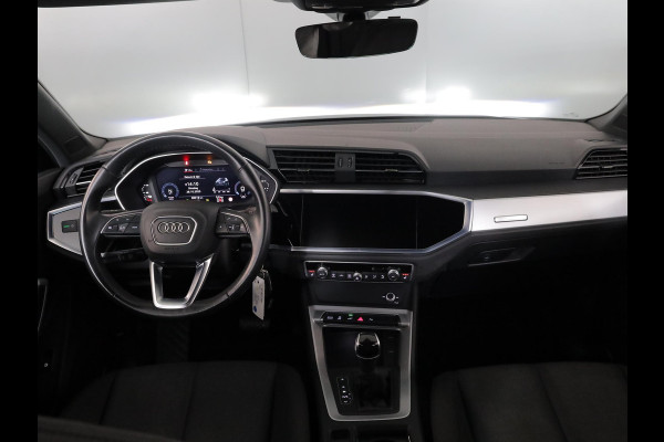 Audi Q3 45 TFSI e Business Edition 245 pk S-tronic | Navigatie | Parkeersensoren | Adaptieve cruise control | Stoelverwarming | Audi Q3 45 TFSI e Business Edition 245 pk S-tronic | Navigatie | Parkeersensoren | Adaptieve cruise control | Stoelverwarming |