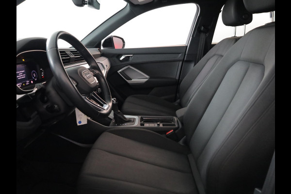 Audi Q3 45 TFSI e Business Edition 245 pk S-tronic | Navigatie | Parkeersensoren | Adaptieve cruise control | Stoelverwarming | Audi Q3 45 TFSI e Business Edition 245 pk S-tronic | Navigatie | Parkeersensoren | Adaptieve cruise control | Stoelverwarming |