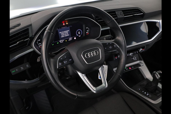 Audi Q3 45 TFSI e Business Edition 245 pk S-tronic | Navigatie | Parkeersensoren | Adaptieve cruise control | Stoelverwarming | Audi Q3 45 TFSI e Business Edition 245 pk S-tronic | Navigatie | Parkeersensoren | Adaptieve cruise control | Stoelverwarming |