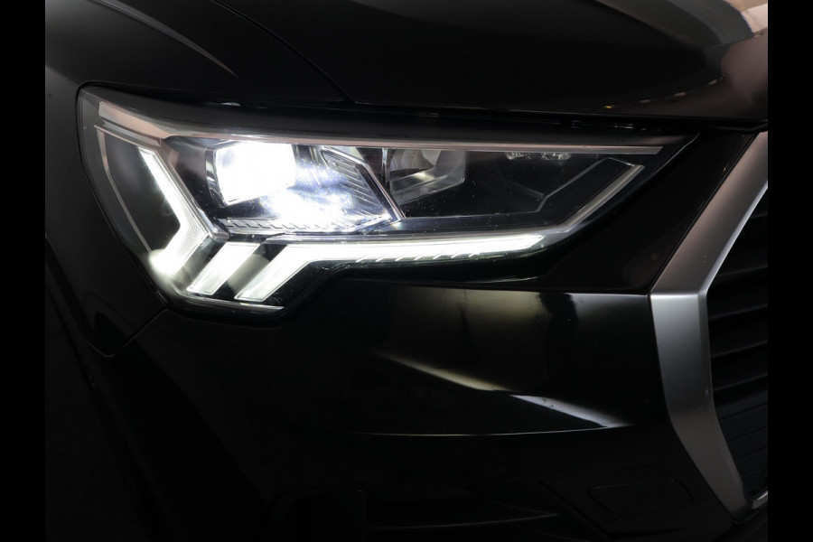 Audi Q3 45 TFSI e Business Edition 245 pk S-tronic | Navigatie | Parkeersensoren | Adaptieve cruise control | Stoelverwarming | Audi Q3 45 TFSI e Business Edition 245 pk S-tronic | Navigatie | Parkeersensoren | Adaptieve cruise control | Stoelverwarming |