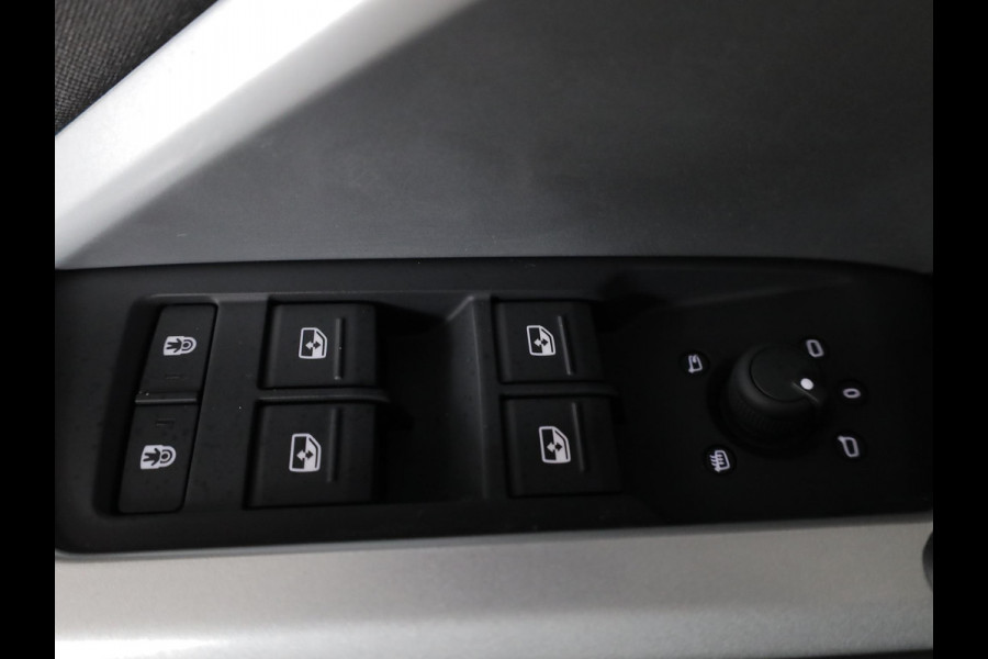 Audi Q3 45 TFSI e Business Edition 245 pk S-tronic | Navigatie | Parkeersensoren | Adaptieve cruise control | Stoelverwarming | Audi Q3 45 TFSI e Business Edition 245 pk S-tronic | Navigatie | Parkeersensoren | Adaptieve cruise control | Stoelverwarming |