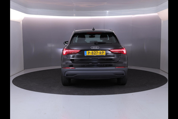 Audi Q3 45 TFSI e Business Edition 245 pk S-tronic | Navigatie | Parkeersensoren | Adaptieve cruise control | Stoelverwarming | Audi Q3 45 TFSI e Business Edition 245 pk S-tronic | Navigatie | Parkeersensoren | Adaptieve cruise control | Stoelverwarming |