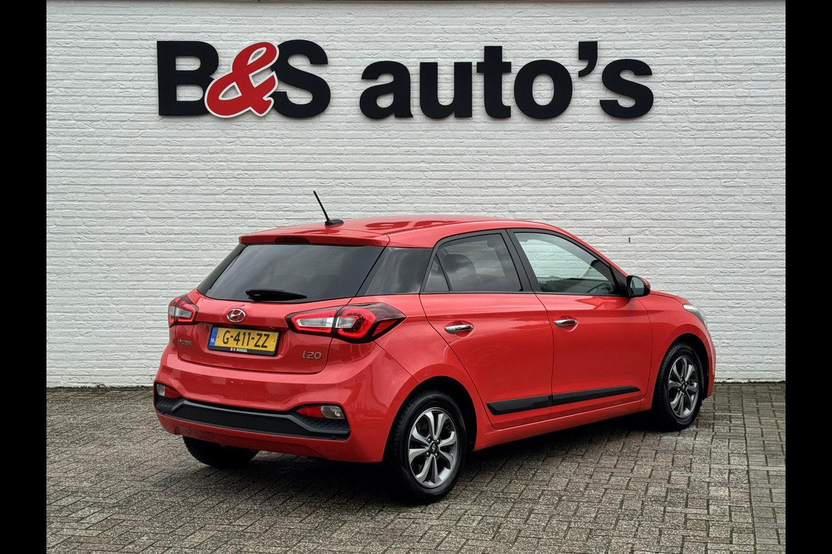 Hyundai i20 1.0 T-GDI Premium Dealer onderhouden Cruise control Climate control Parkeersensoren v/a Navigatie Apple / Android DAB Hyundai i20 1.0 T-GDI Premium Dealer onderhouden Cruise control Climate control Parkeersensoren v/a Navigatie Apple / Android DAB