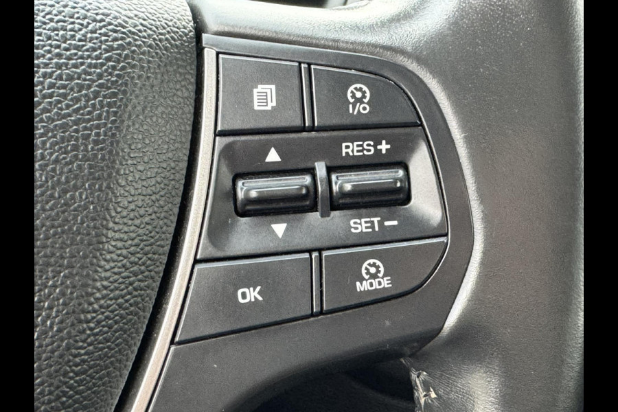 Hyundai i20 1.0 T-GDI Premium Dealer onderhouden Cruise control Climate control Parkeersensoren v/a Navigatie Apple / Android DAB Hyundai i20 1.0 T-GDI Premium Dealer onderhouden Cruise control Climate control Parkeersensoren v/a Navigatie Apple / Android DAB