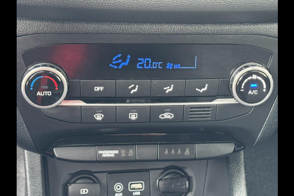 Hyundai i20 1.0 T-GDI Premium Dealer onderhouden Cruise control Climate control Parkeersensoren v/a Navigatie Apple / Android DAB Hyundai i20 1.0 T-GDI Premium Dealer onderhouden Cruise control Climate control Parkeersensoren v/a Navigatie Apple / Android DAB
