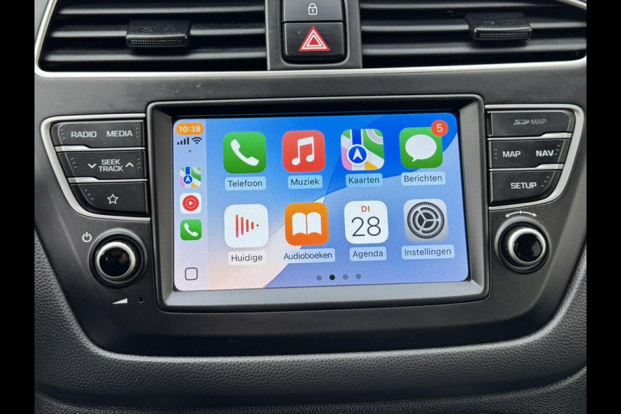 Hyundai i20 1.0 T-GDI Premium Dealer onderhouden Cruise control Climate control Parkeersensoren v/a Navigatie Apple / Android DAB Hyundai i20 1.0 T-GDI Premium Dealer onderhouden Cruise control Climate control Parkeersensoren v/a Navigatie Apple / Android DAB