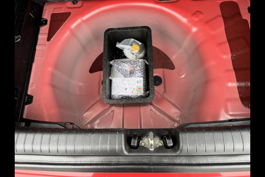 Hyundai i20 1.0 T-GDI Premium Dealer onderhouden Cruise control Climate control Parkeersensoren v/a Navigatie Apple / Android DAB Hyundai i20 1.0 T-GDI Premium Dealer onderhouden Cruise control Climate control Parkeersensoren v/a Navigatie Apple / Android DAB