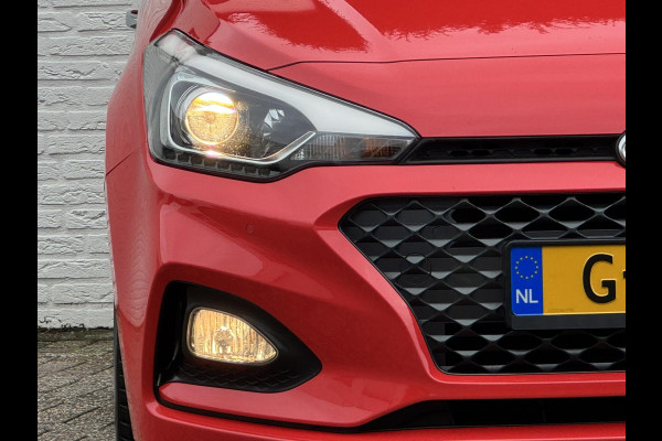 Hyundai i20 1.0 T-GDI Premium Dealer onderhouden Cruise control Climate control Parkeersensoren v/a Navigatie Apple / Android DAB Hyundai i20 1.0 T-GDI Premium Dealer onderhouden Cruise control Climate control Parkeersensoren v/a Navigatie Apple / Android DAB