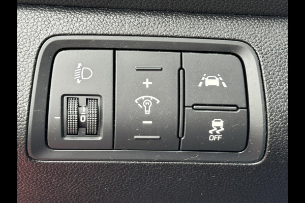Hyundai i20 1.0 T-GDI Premium Dealer onderhouden Cruise control Climate control Parkeersensoren v/a Navigatie Apple / Android DAB Hyundai i20 1.0 T-GDI Premium Dealer onderhouden Cruise control Climate control Parkeersensoren v/a Navigatie Apple / Android DAB