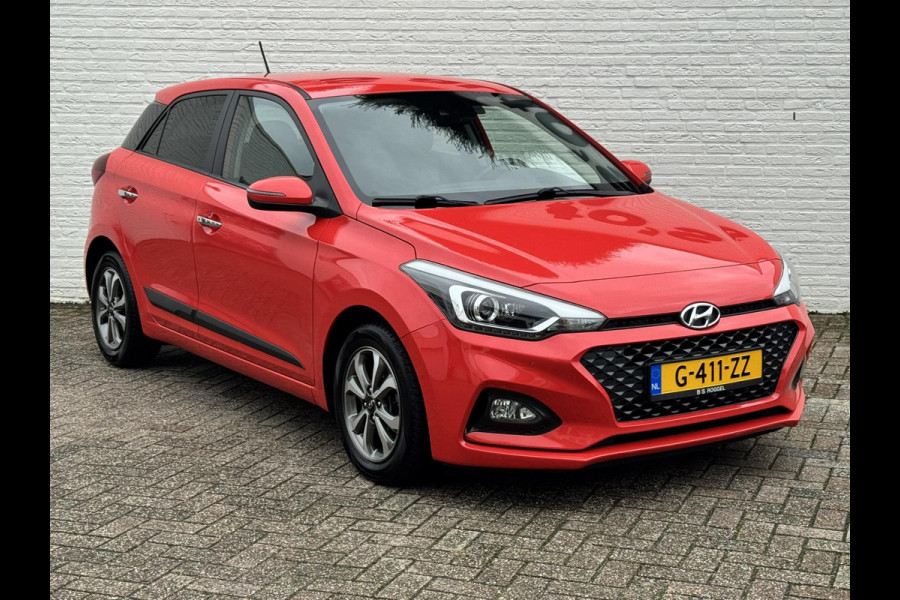 Hyundai i20 1.0 T-GDI Premium Dealer onderhouden Cruise control Climate control Parkeersensoren v/a Navigatie Apple / Android DAB Hyundai i20 1.0 T-GDI Premium Dealer onderhouden Cruise control Climate control Parkeersensoren v/a Navigatie Apple / Android DAB