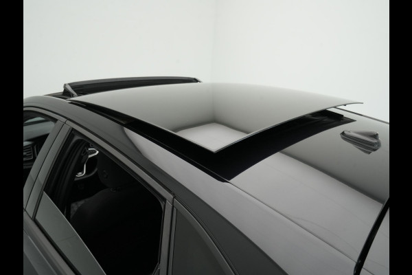 Volkswagen Taigo 1.0 TSI 110pk DSG R-Line Panorama Navi via App Pdc Acc Lane Assist