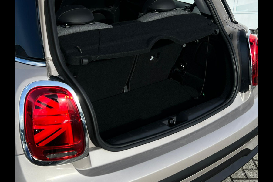 MINI Mini 1.5 Cooper Camden Edition NL AUTO | CARPLAY | DEALER ONDERH | UNION JACK MINI Mini 1.5 Cooper Camden Edition NL AUTO | CARPLAY | DEALER ONDERH | UNION JACK