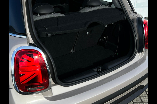 MINI Mini 1.5 Cooper Camden Edition NL AUTO | CARPLAY | DEALER ONDERH | UNION JACK MINI Mini 1.5 Cooper Camden Edition NL AUTO | CARPLAY | DEALER ONDERH | UNION JACK