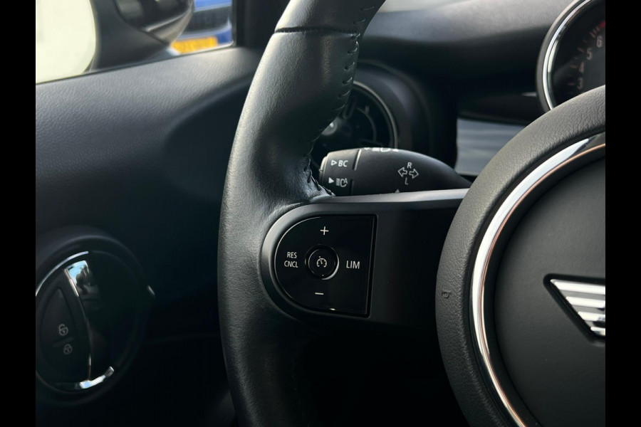 MINI Mini 1.5 Cooper Camden Edition NL AUTO | CARPLAY | DEALER ONDERH | UNION JACK MINI Mini 1.5 Cooper Camden Edition NL AUTO | CARPLAY | DEALER ONDERH | UNION JACK