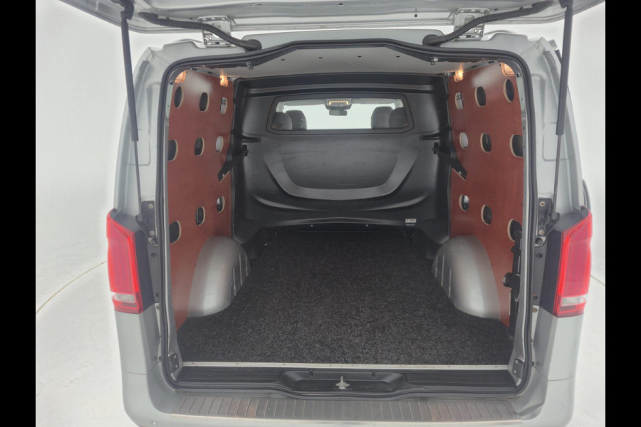 Mercedes-Benz Vito 114 CDI Lang luxe bomvol 214 pk led navi amg pakket leer Mercedes-Benz Vito 114 CDI Lang luxe bomvol 214 pk led navi amg pakket leer