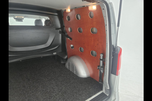 Mercedes-Benz Vito 114 CDI Lang luxe bomvol 214 pk led navi amg pakket leer Mercedes-Benz Vito 114 CDI Lang luxe bomvol 214 pk led navi amg pakket leer
