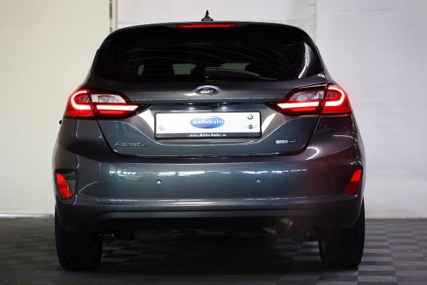 Ford Fiesta 1.0 EcoBoost Hybrid Titanium AUT CARPLAY DAB STUURVW '22 Ford Fiesta 1.0 EcoBoost Hybrid Titanium AUT CARPLAY DAB STUURVW '22