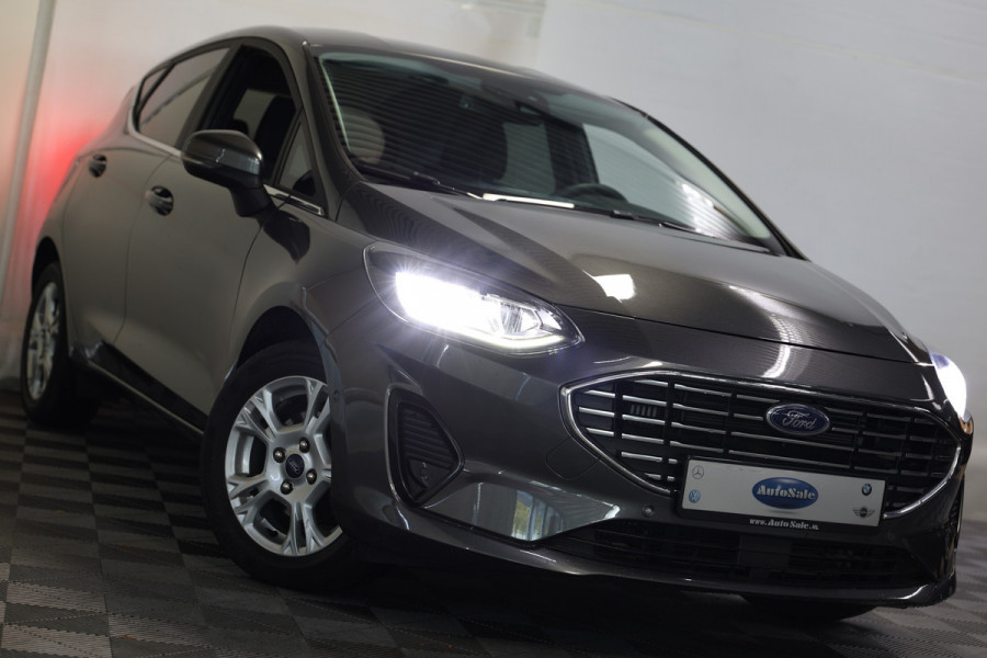 Ford Fiesta 1.0 EcoBoost Hybrid Titanium AUT CARPLAY DAB STUURVW '22 Ford Fiesta 1.0 EcoBoost Hybrid Titanium AUT CARPLAY DAB STUURVW '22