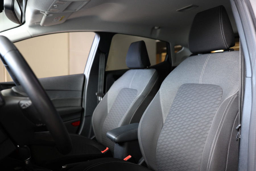 Ford Fiesta 1.0 EcoBoost Hybrid Titanium AUT CARPLAY DAB STUURVW '22 Ford Fiesta 1.0 EcoBoost Hybrid Titanium AUT CARPLAY DAB STUURVW '22