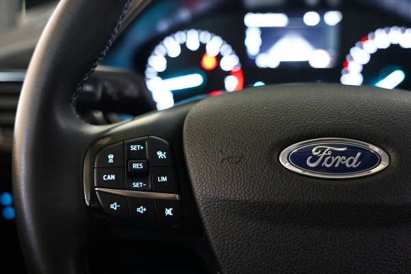 Ford Fiesta 1.0 EcoBoost Hybrid Titanium AUT CARPLAY DAB STUURVW '22 Ford Fiesta 1.0 EcoBoost Hybrid Titanium AUT CARPLAY DAB STUURVW '22