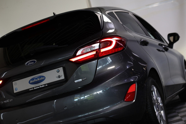 Ford Fiesta 1.0 EcoBoost Hybrid Titanium AUT CARPLAY DAB STUURVW '22 Ford Fiesta 1.0 EcoBoost Hybrid Titanium AUT CARPLAY DAB STUURVW '22