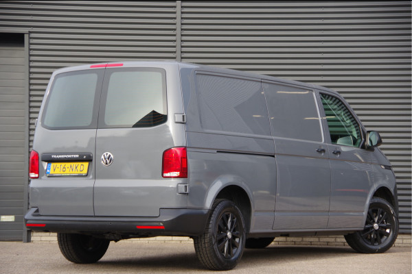 Volkswagen Transporter 2.0 TDI L2 150PK AUT. 3-ZITS, STOELVERWARMING, CRUISE, AIRCO, CARPLAY, PARKEERSENSOREN, Volkswagen Transporter 2.0 TDI L2 150PK AUT. 3-ZITS, STOELVERWARMING, CRUISE, AIRCO, CARPLAY, PARKEERSENSOREN,