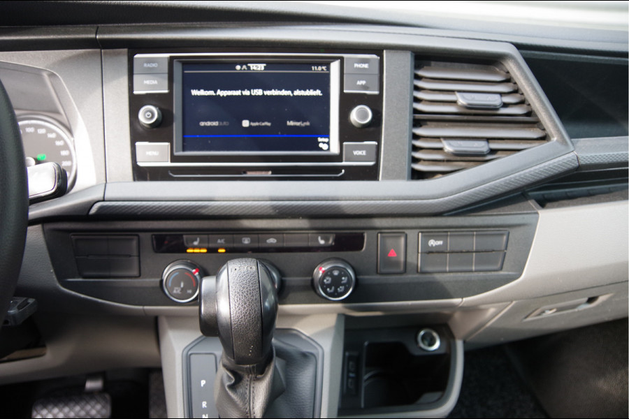 Volkswagen Transporter 2.0 TDI L2 150PK AUT. 3-ZITS, STOELVERWARMING, CRUISE, AIRCO, CARPLAY, PARKEERSENSOREN, Volkswagen Transporter 2.0 TDI L2 150PK AUT. 3-ZITS, STOELVERWARMING, CRUISE, AIRCO, CARPLAY, PARKEERSENSOREN,