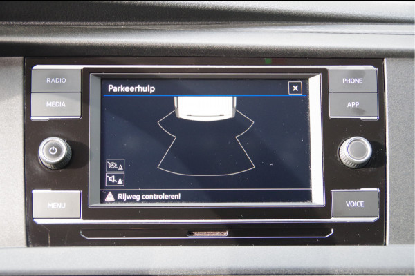 Volkswagen Transporter 2.0 TDI L2 150PK AUT. 3-ZITS, STOELVERWARMING, CRUISE, AIRCO, CARPLAY, PARKEERSENSOREN, Volkswagen Transporter 2.0 TDI L2 150PK AUT. 3-ZITS, STOELVERWARMING, CRUISE, AIRCO, CARPLAY, PARKEERSENSOREN,