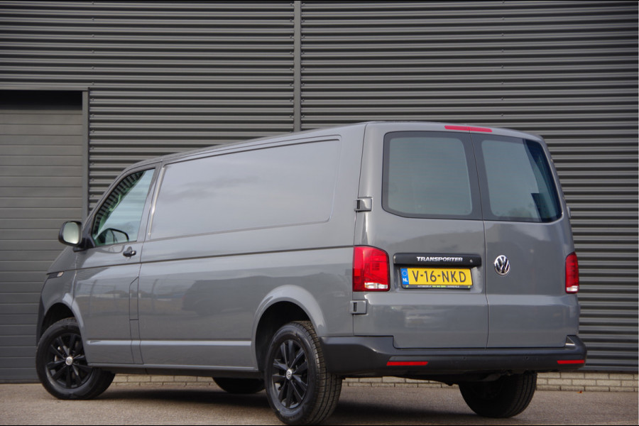Volkswagen Transporter 2.0 TDI L2 150PK AUT. 3-ZITS, STOELVERWARMING, CRUISE, AIRCO, CARPLAY, PARKEERSENSOREN, Volkswagen Transporter 2.0 TDI L2 150PK AUT. 3-ZITS, STOELVERWARMING, CRUISE, AIRCO, CARPLAY, PARKEERSENSOREN,