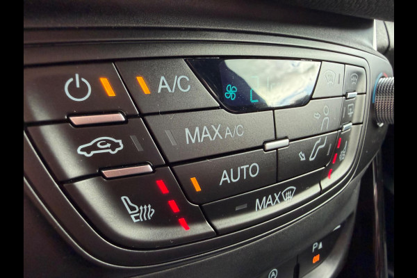 Ford B-MAX 1.0 EcoBoost Titanium, NAP, Camera, Trekhaak Ford B-MAX 1.0 EcoBoost Titanium, NAP, Camera, Trekhaak