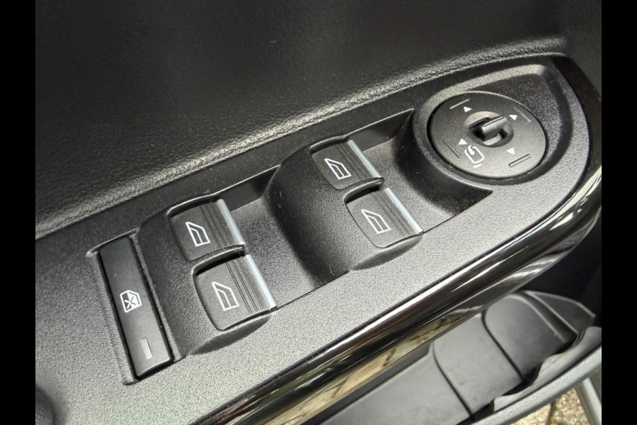 Ford B-MAX 1.0 EcoBoost Titanium, NAP, Camera, Trekhaak Ford B-MAX 1.0 EcoBoost Titanium, NAP, Camera, Trekhaak