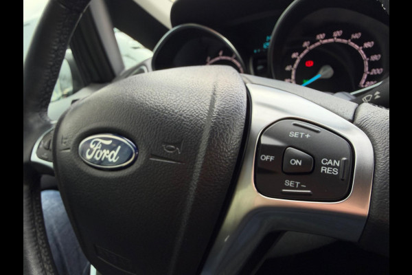 Ford B-MAX 1.0 EcoBoost Titanium, NAP, Camera, Trekhaak Ford B-MAX 1.0 EcoBoost Titanium, NAP, Camera, Trekhaak