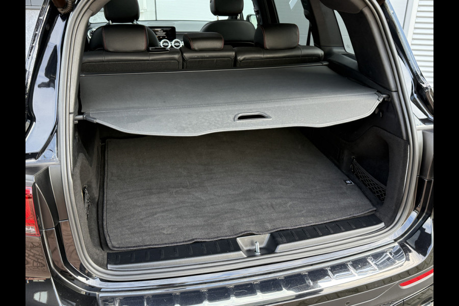 Mercedes-Benz Glb 180 Business Solution AMG | Panoramadak | Multibeam | Memorystoelen
