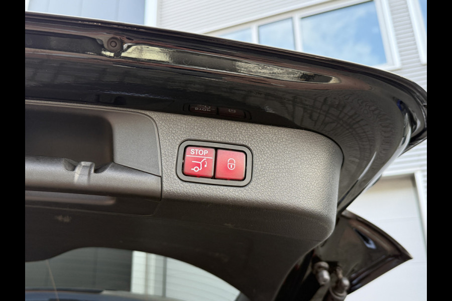 Mercedes-Benz Glb 180 Business Solution AMG | Panoramadak | Multibeam | Memorystoelen