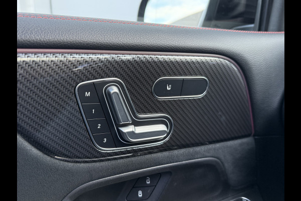 Mercedes-Benz Glb 180 Business Solution AMG | Panoramadak | Multibeam | Memorystoelen