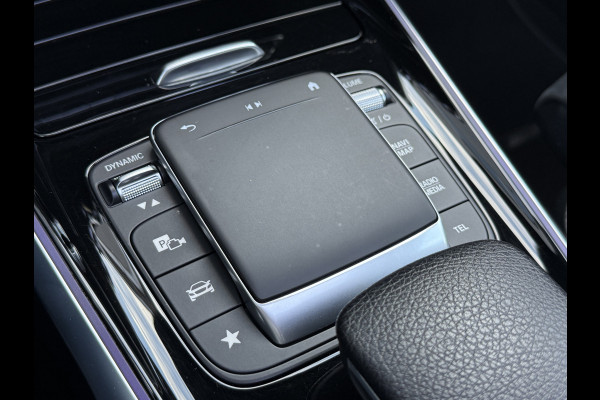 Mercedes-Benz Glb 180 Business Solution AMG | Panoramadak | Multibeam | Memorystoelen
