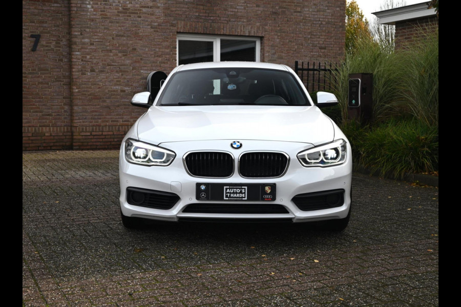 BMW 1-serie 118i Edition Shadow 136 PK Keyless Leder Stoelverwarming 17''