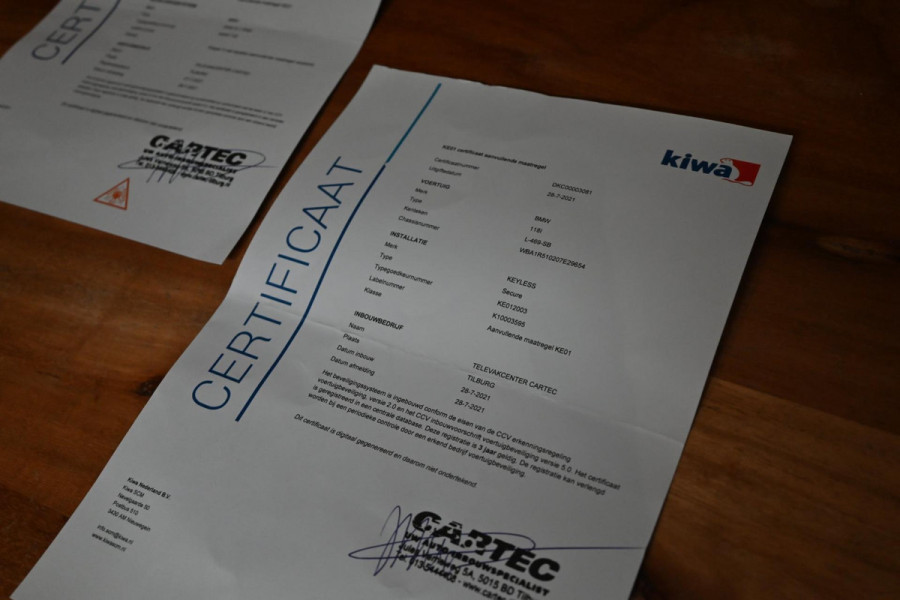 BMW 1-serie 118i Edition Shadow 136 PK Keyless Leder Stoelverwarming 17''