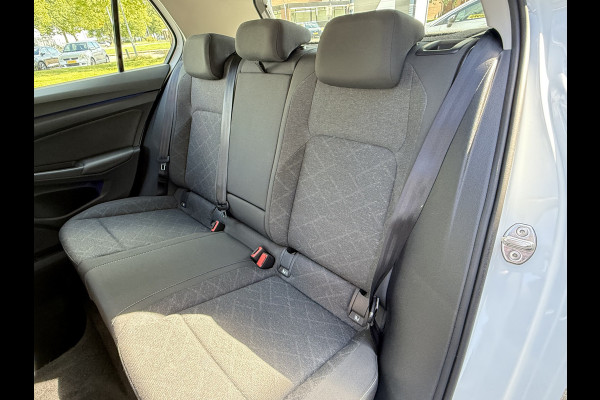 Volkswagen Golf BWJ 2023 | 1.5TSI 131PK Life Bus AUTOMAAT | CLIMA | NAVI | PDC | CRUISE | CAMERA A | STOELVERW | Volkswagen Golf BWJ 2023 | 1.5TSI 131PK Life Bus AUTOMAAT | CLIMA | NAVI | PDC | CRUISE | CAMERA A | STOELVERW |