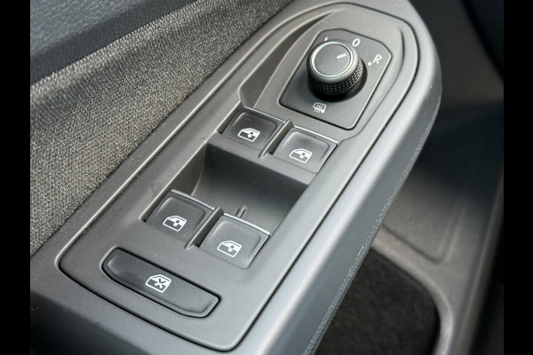 Volkswagen Golf BWJ 2023 | 1.5TSI 131PK Life Bus AUTOMAAT | CLIMA | NAVI | PDC | CRUISE | CAMERA A | STOELVERW | Volkswagen Golf BWJ 2023 | 1.5TSI 131PK Life Bus AUTOMAAT | CLIMA | NAVI | PDC | CRUISE | CAMERA A | STOELVERW |