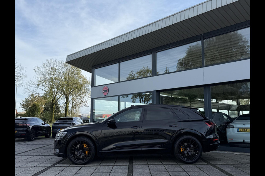 Audi e-tron 55 quattro S edition 95 kWh | Panorama | Trekhaak | 21 Inch | Audi e-tron 55 quattro S edition 95 kWh | Panorama | Trekhaak | 21 Inch |