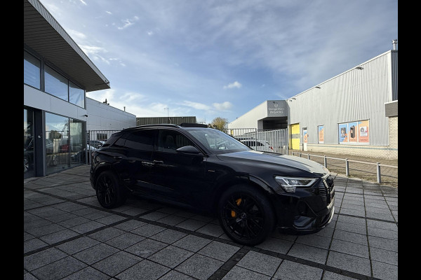 Audi e-tron 55 quattro S edition 95 kWh | Panorama | Trekhaak | 21 Inch | Audi e-tron 55 quattro S edition 95 kWh | Panorama | Trekhaak | 21 Inch |