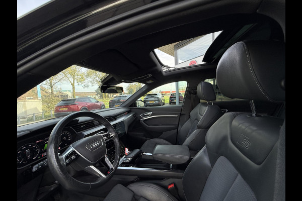 Audi e-tron 55 quattro S edition 95 kWh | Panorama | Trekhaak | 21 Inch | Audi e-tron 55 quattro S edition 95 kWh | Panorama | Trekhaak | 21 Inch |