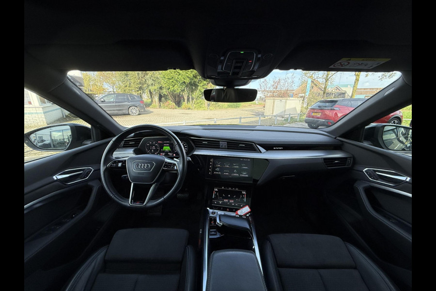 Audi e-tron 55 quattro S edition 95 kWh | Panorama | Trekhaak | 21 Inch | Audi e-tron 55 quattro S edition 95 kWh | Panorama | Trekhaak | 21 Inch |