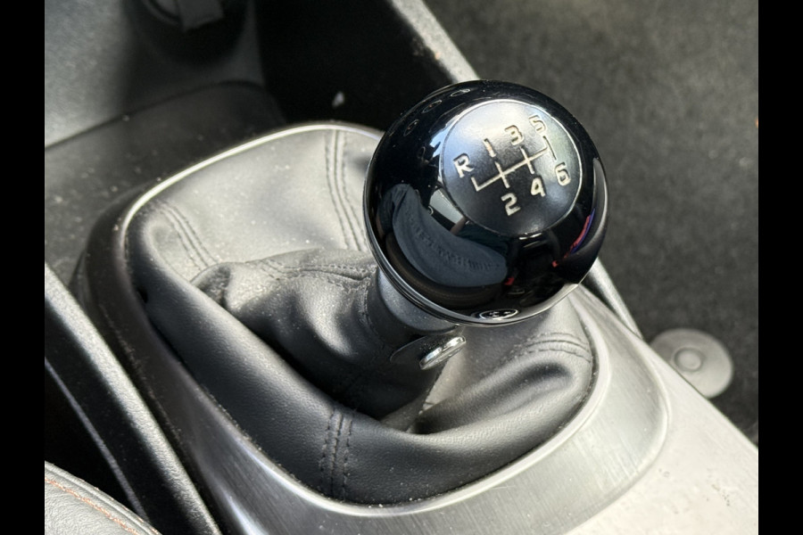 Fiat 500X Cross BWJ 2018 | 1.4T 141PK S-Design Cross | TREKHAAK | NAVI | XENON | LEDER/STOF | AIRCO | CARPLAY | 18'' LMV | PDC | PRIVACY GLASS