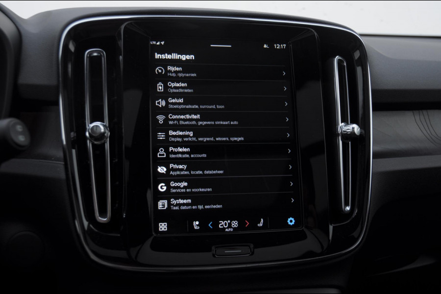 Volvo EX40 252PK Automaat Extended Range Ultra Panoramadak / 360 Camera / Apple carplay / Android auto / Elektrisch bedienbare voorstoelen / Pilot assist / Adaptive cruise control / Harman kardon audio / All season banden / Stoelverwarming voor / Warmtepomp Volvo EX40 252PK Automaat Extended Range Ultra Panoramadak / 360 Camera / Apple carplay / Android auto / Elektrisch bedienbare voorstoelen / Pilot assist / Adaptive cruise control / Harman kardon audio / All season banden / Stoelverwarming voor / Warmtepomp