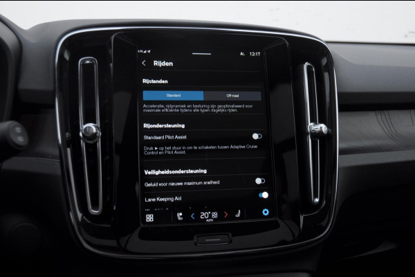 Volvo EX40 252PK Automaat Extended Range Ultra Panoramadak / 360 Camera / Apple carplay / Android auto / Elektrisch bedienbare voorstoelen / Pilot assist / Adaptive cruise control / Harman kardon audio / All season banden / Stoelverwarming voor / Warmtepomp Volvo EX40 252PK Automaat Extended Range Ultra Panoramadak / 360 Camera / Apple carplay / Android auto / Elektrisch bedienbare voorstoelen / Pilot assist / Adaptive cruise control / Harman kardon audio / All season banden / Stoelverwarming voor / Warmtepomp