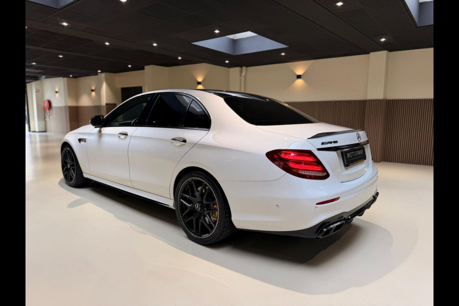 Mercedes-Benz E-Klasse AMG E63 S 4MATIC PANO|SCHAALSTOELEN|MEMORY|BURMESTER|STOELVERWARMING Mercedes-Benz E-Klasse AMG E63 S 4MATIC PANO|SCHAALSTOELEN|MEMORY|BURMESTER|STOELVERWARMING