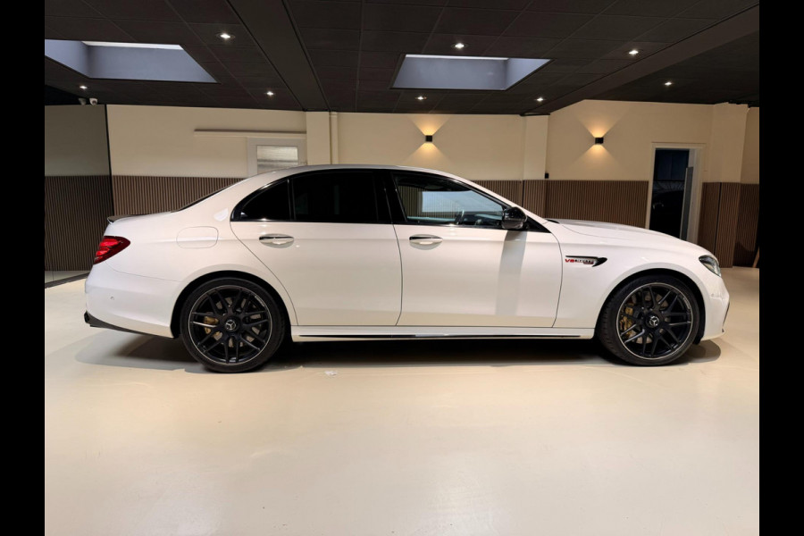 Mercedes-Benz E-Klasse AMG E63 S 4MATIC PANO|SCHAALSTOELEN|MEMORY|BURMESTER|STOELVERWARMING Mercedes-Benz E-Klasse AMG E63 S 4MATIC PANO|SCHAALSTOELEN|MEMORY|BURMESTER|STOELVERWARMING