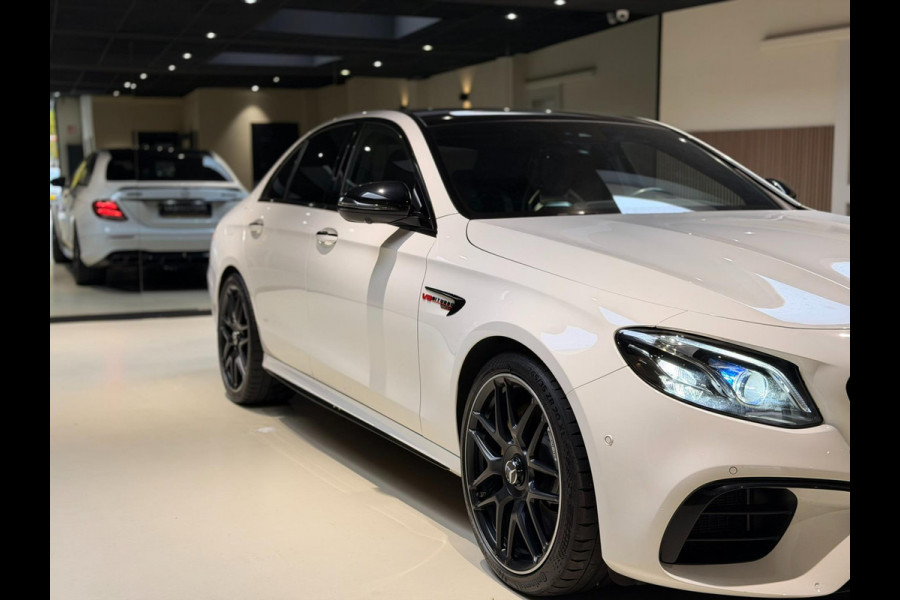 Mercedes-Benz E-Klasse AMG E63 S 4MATIC PANO|SCHAALSTOELEN|MEMORY|BURMESTER|STOELVERWARMING Mercedes-Benz E-Klasse AMG E63 S 4MATIC PANO|SCHAALSTOELEN|MEMORY|BURMESTER|STOELVERWARMING